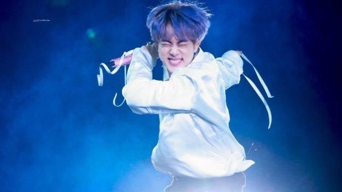 Jin is more than beautiful with his purple hair ; a gorgeous thread