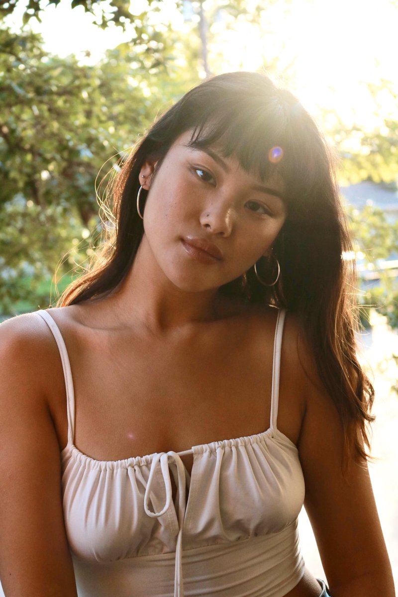 khammila's tweet photo. the sun made some points ✨ https://t.co/krDSOdg09T