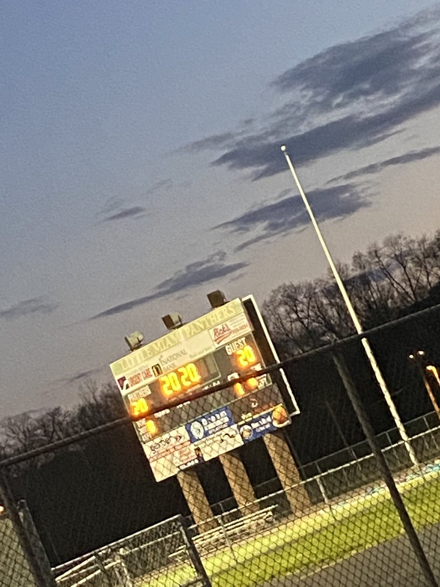 BrooksSmith_55's tweet photo. This is for you #classof2020 I will always remember all the memories on and off the field that I shared with you we will all miss you dearly and may your journeys be amazing and what you expect out of life #WeareLM #LMStrong https://t.co/EH8uE5iAR2
