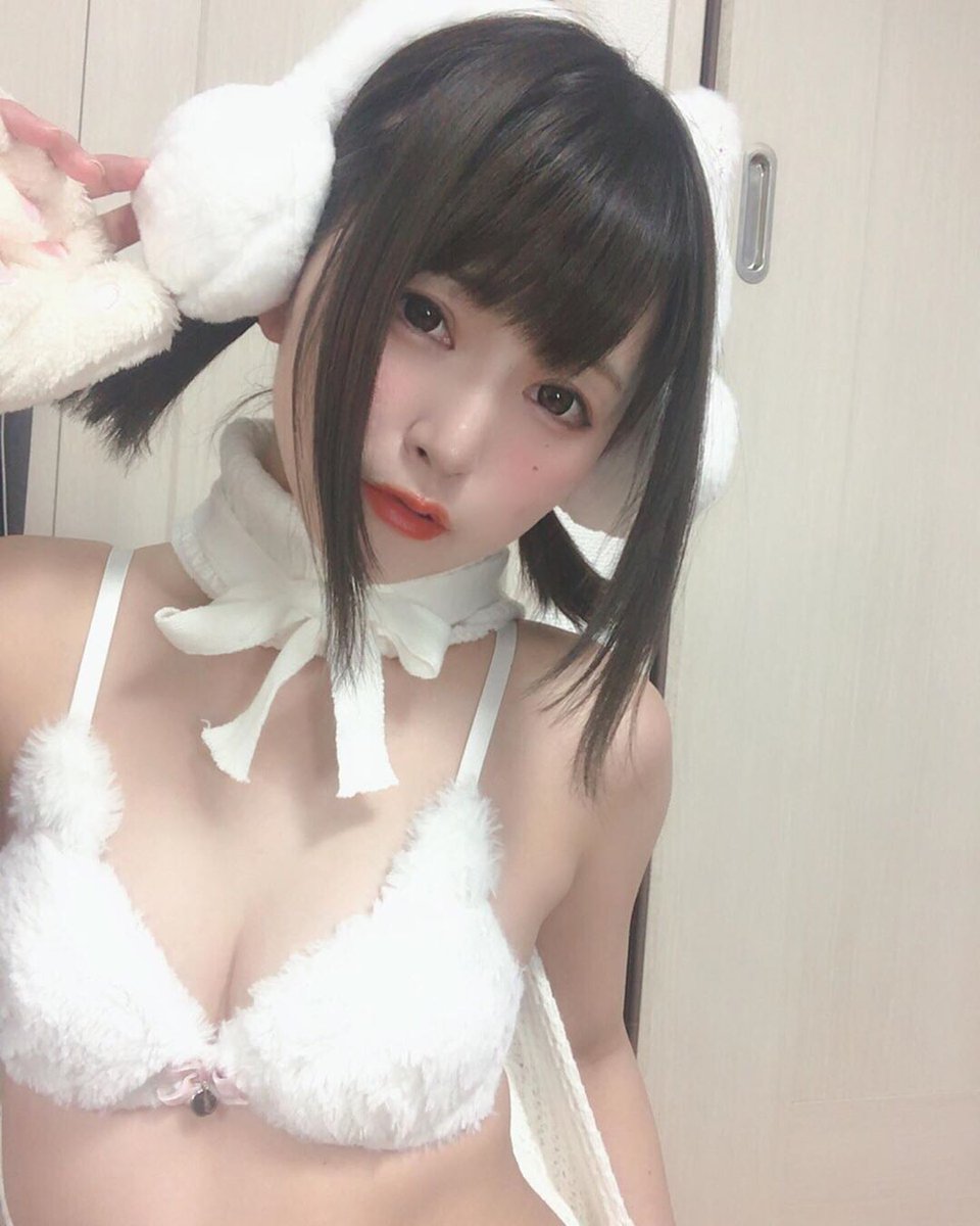 Nazt_48962's tweet photo. 風邪をひいてしまって、、、
😜👅😋
https://t.co/qabM9zcYcT