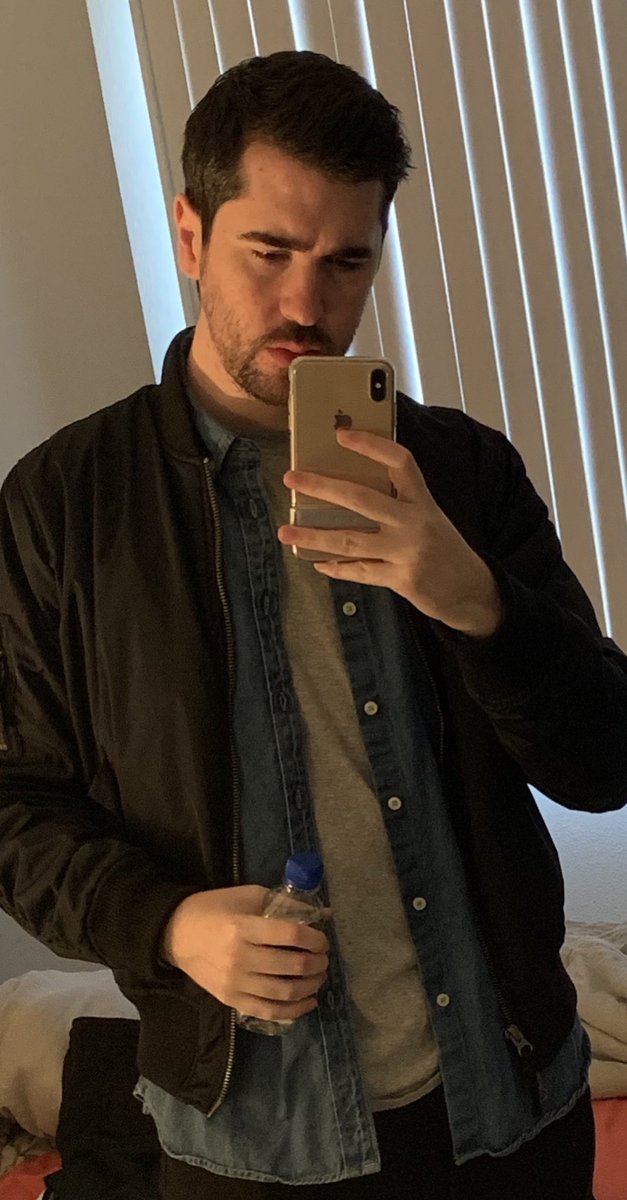 DaithiDeNogla's tweet photo. Before quarantine and after: https://t.co/SIeU9yGlhj