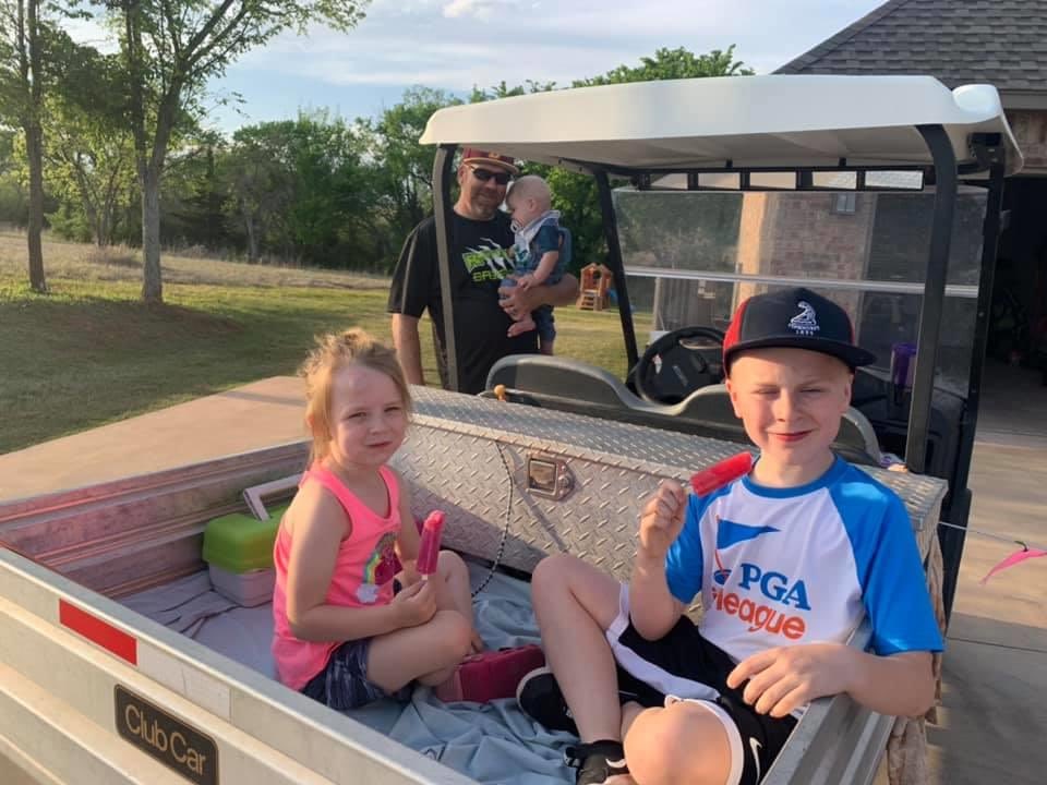 chadweinrich's tweet photo. Monday evenings at the course with the family make up for the the craziness the rest of the  week. https://t.co/qVVMNhAGiL