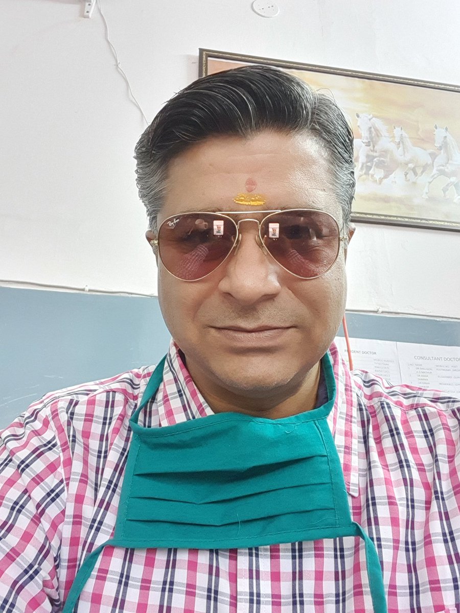 sergei291's tweet photo. #SelfieWithTilak
आओ Medicos, आओ अन्य मित्रों, सेल्फी विद तिलक को अपनायें, अपने अपने घर से, कार्यस्थल से, अपनी सेल्फी लें तिलक समेत और पोस्ट करें!
Front Liners जिंदाबाद https://t.co/XOqhovSSKD
