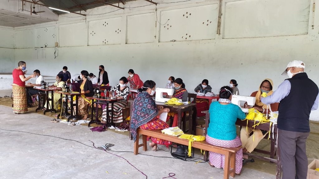 Families of police personnel have joined the #FightAgainstCOVID19. Grateful for their contribution. Received 500 three-ply masks made by families of personnel of 1st AAPBn yesterday. This will help in ensuring masks for police personnel on duty.