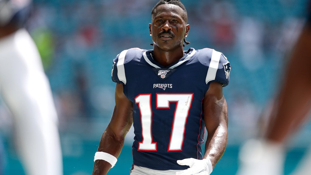 NFLMemes's tweet photo. If the year 2020 was a person https://t.co/lmSPpqUs3r