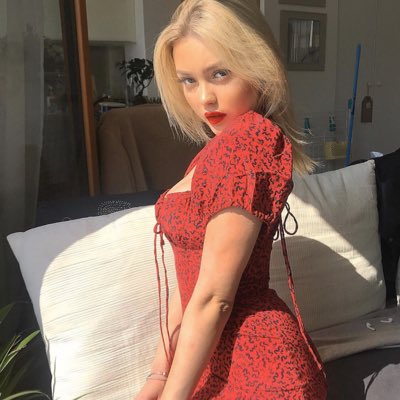 cccaaaarrrraaaa's tweet photo. this is to stand with hot cheetos lovers. ✊🏼#ETHOSSELFIES #NewProfilePic + a bonus<3 https://t.co/pOjLcVIPY2