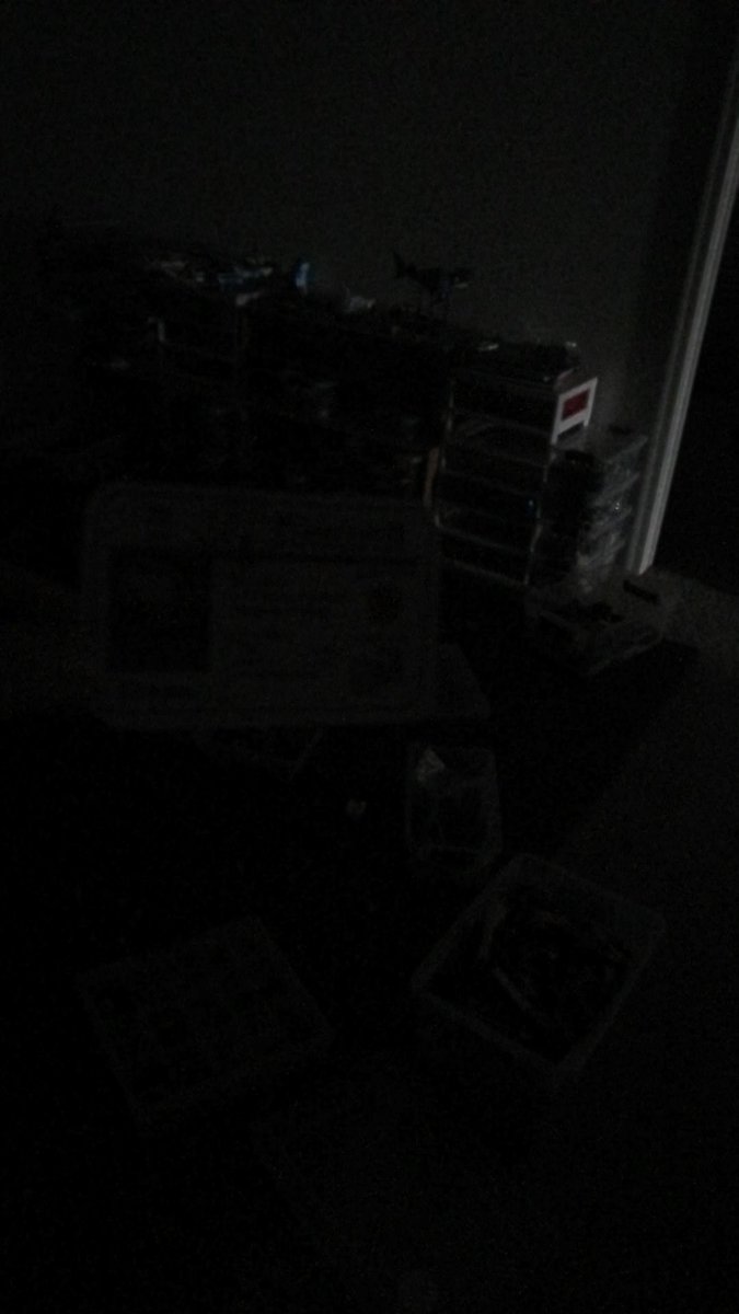 KungWuhoo's tweet photo. Due to electricity being more expensive here, my parents force us to turn off lights wherever we aren't at, and since that decreases our energy consumption, we reduce how much CO2 produced due to us using less electricity
#apesair @franklinlorax https://t.co/aGzM0MSgTj