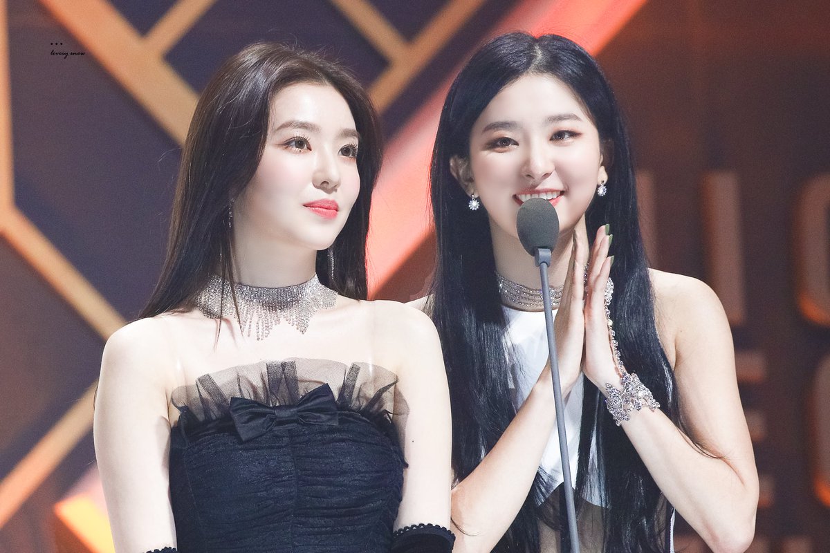 lovelysnow329's tweet photo. 유닛👏👏👏👏👏
#레드벨벳 #아이린 #슬기 https://t.co/KN2RgGLK3B