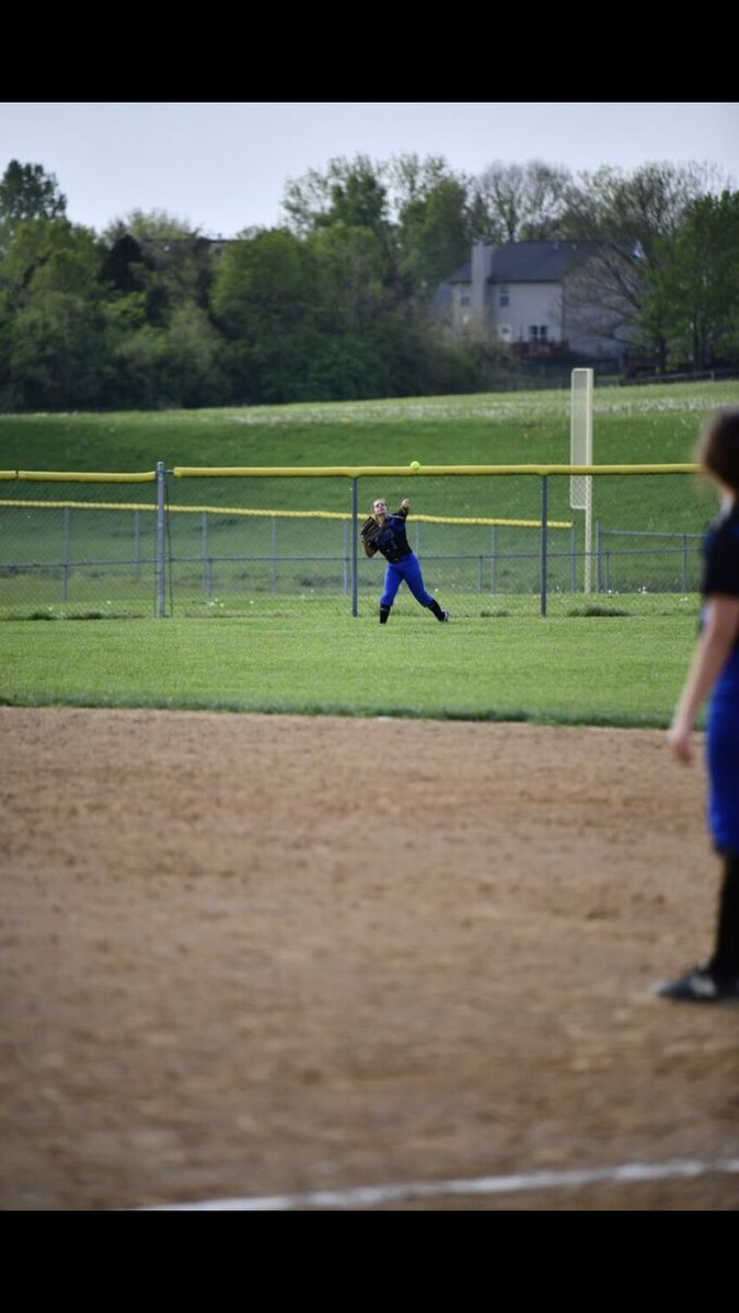 taylorcollins__'s tweet photo. Thank you to springboro softball that has kept me alive for the last 4 years. Thank you for the unforgettable memories that I will cherish for a life time. Thank you for making me grow as a leader, a teammate, and to find my true self on and off the field. #1 out 💙@SoftballBoro https://t.co/7hX2Q7i49k