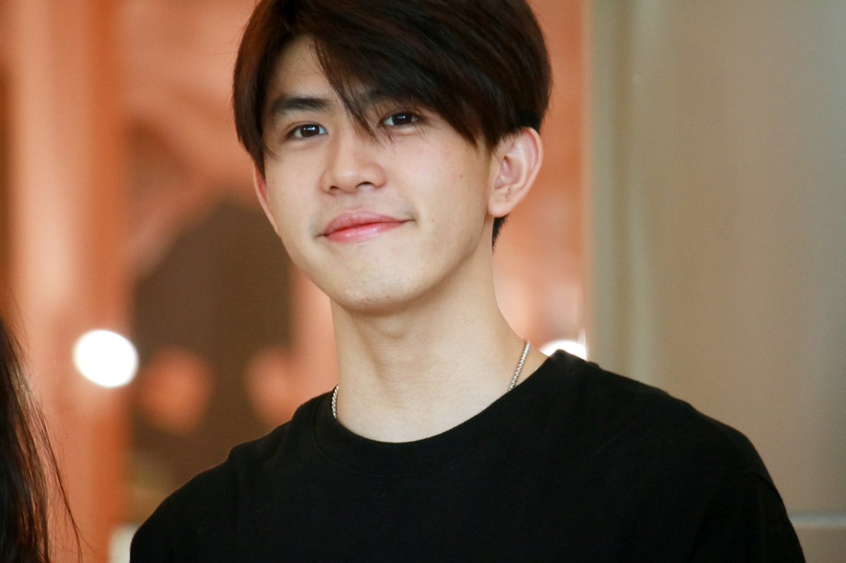 XIUMINFROZE9's tweet image. "ทำไมต้องรักคนนี้ฉันก็ไม่รู้
อยู่มาตั้งนานไม่เคยมีใครทำฉันเสียอาการได้มากเท่าเธออีกแล้ว"

#saveG #savesaisawat