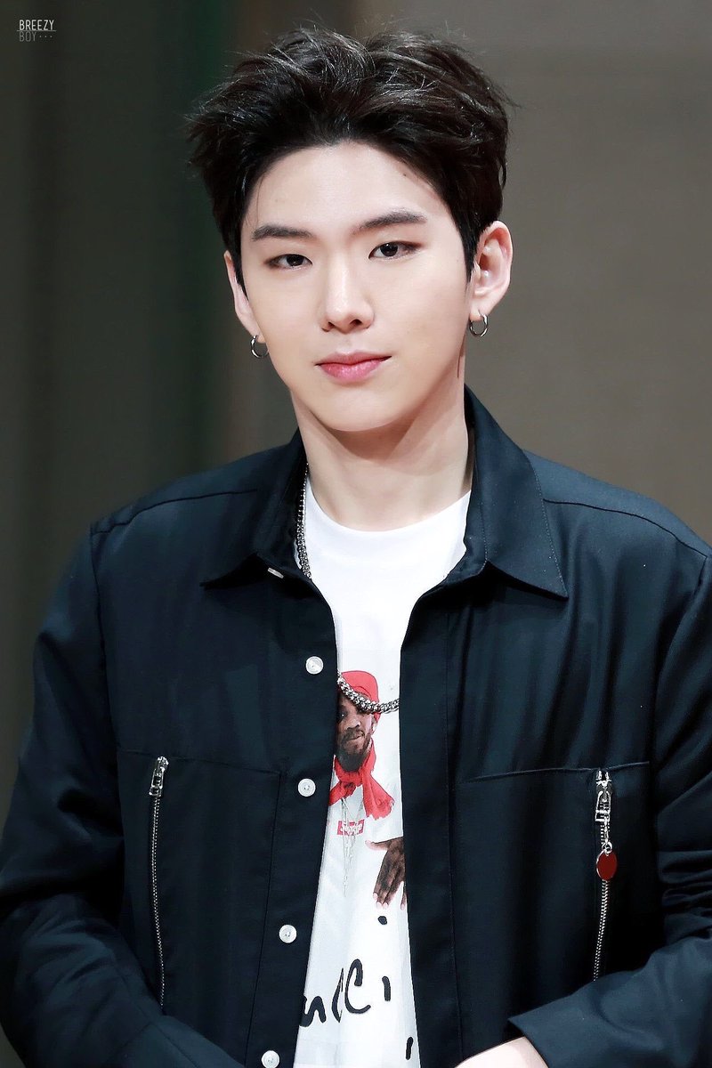 due to circumstances, i have expedited this threadKihyun as EXO albums; a thread (including repackages, chinese verisons, etc.)credit to all fansites in image