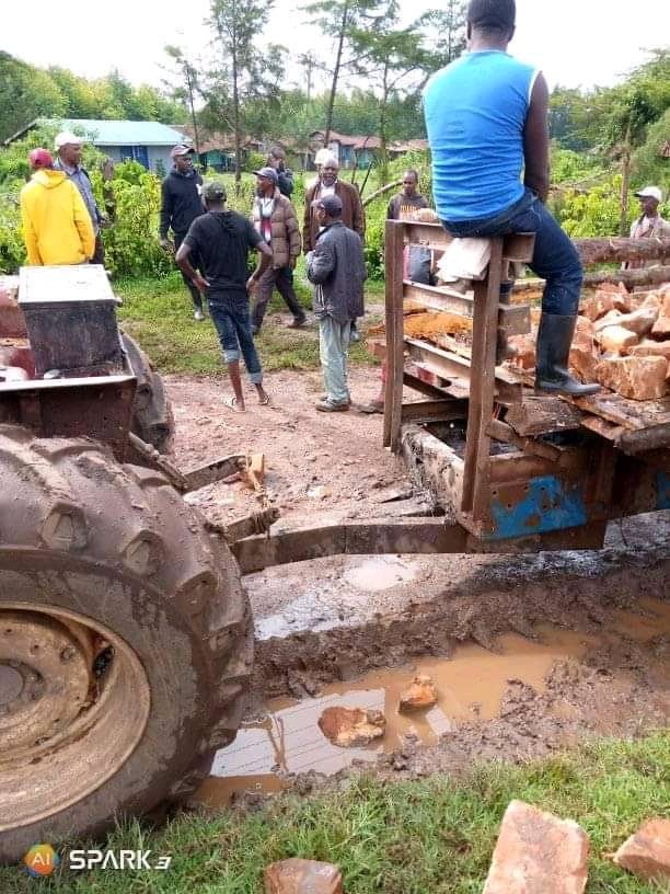 ItsLangat1's tweet photo. Good morng Kenya's
This is a road....
Tembwo road to saruchat in Bomet county
Aria MP: sotet junior Hon kosgei
MCA: kipaso
#StateOfRoads https://t.co/EZa37L6Bwq