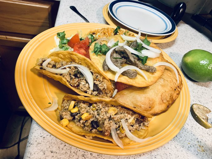 Decided to have a Tex mex night tonight! Homemade guacamole 🙌🏽 https://t.co/g0F2VUVwBB<a href="/tag/mytwitteranniversary"class="tags"><span>#mytwitteranniversary</span></a>