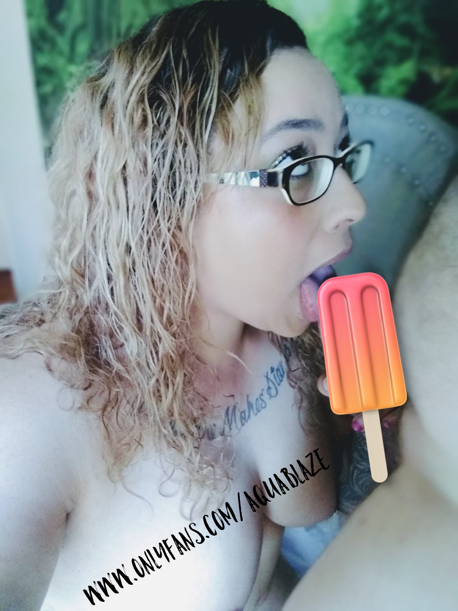 What's behind the popsicle? 😜 Subscribe now to find out https://t.co/4FVs8FICQP #OnlyFansPromo #onlyfanspage #onlyfansbabe #onlyfansgirl #sellingcontent #Sellingudes https://t.co/I1nxrD87Jn