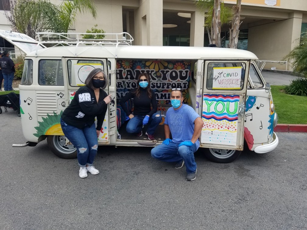Carlos Cervantes (@chuckcerv3) on Twitter photo San Fernando <a href="/UPSers/">UPSers</a> <a href="/lalofactory22/">Lalo Alonso</a> Lalo Alonso and friends donate lunches and Dinner to <a href="/providence/">Providence</a> Holy Cross hospital in Mission Hills. Ups donated 480 N95 masks to help support our neighbors in need.youtu.be/u0_iiIPbpWI. <a href="/MRodCD7/">Councilwoman Monica Rodriguez</a> <a href="/jrindafernshaw/">Fern Shaw</a> @RayRoche7 <a href="/jt_ups/">Jose Torres</a> San Fernando <a href="/UPSers/">UPSers</a> <a href="/lalofactory22/">Lalo Alonso</a> Lalo Alonso and friends donate lunches and Dinner to <a href="/providence/">Providence</a> Holy Cross hospital in Mission Hills. Ups donated 480 N95 masks to help support our neighbors in need.youtu.be/u0_iiIPbpWI. <a href="/MRodCD7/">Councilwoman Monica Rodriguez</a> <a href="/jrindafernshaw/">Fern Shaw</a> @RayRoche7 <a href="/jt_ups/">Jose Torres</a>