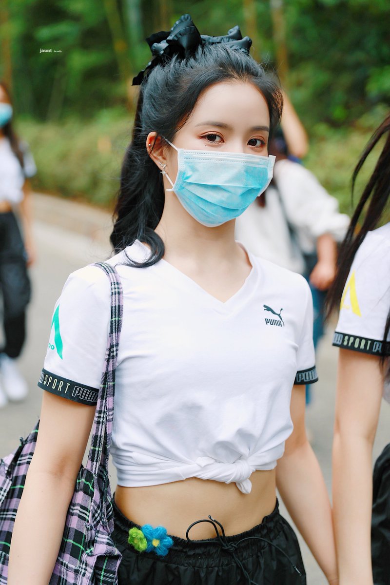 thegameisever2's tweet photo. 200421 #SALLY for #ProduceCamp2020 (3)

🖤🤍🌸👭👋

(photo credit: jaunt_刘些宁)
#刘些宁 #구구단 #샐리 #gugudan #liuxiening Produce Camp Liu Xiening https://t.co/BhkBEobZHU