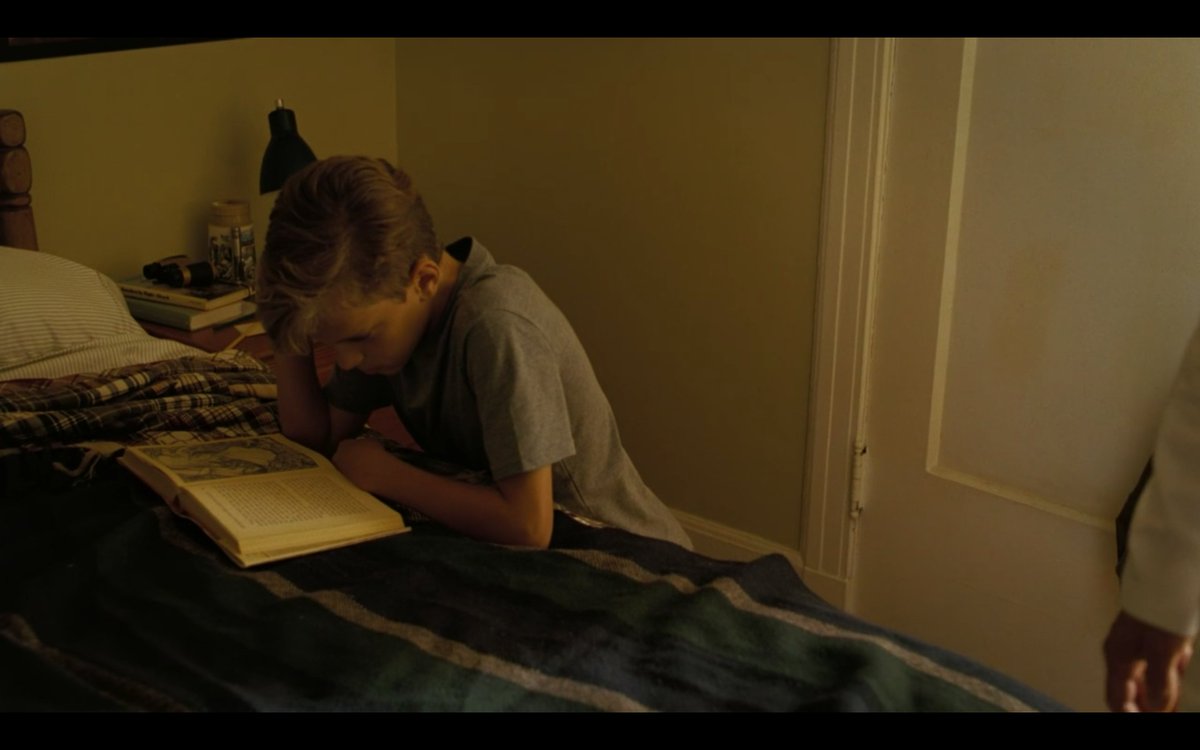 starting off, we have william's childhood bedroom. it's filled with books and cowboy memorabilia (either they were just like uhhh lets show why he liked westworld or he grew up in the west given the warm palette?)