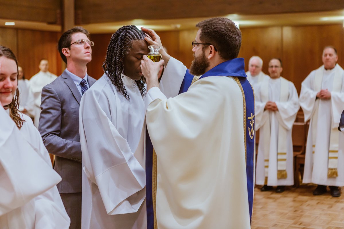 tshombe's tweet photo. Today’s gospel reading was perfect for my 1-year anniversary of receiving the #SacramentsOfInitiation: “ ‘How can a man...be born again?...Jesus answered, ‘…unless one is born of water and Spirit he cannot enter the Kingdom of God.’ ” https://t.co/5f8BnR9Wyu