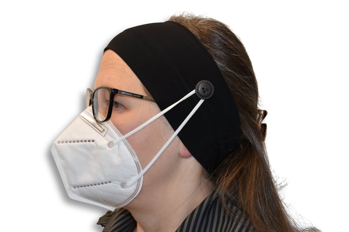 Inspired_Bar's tweet photo. Here's how to help our frontline heros a little more comfortable! The button headband takes the pressure off your ears!

#COVID19 #COVIDー19 #FrontLineHeroes https://t.co/OdwZ35yX9b