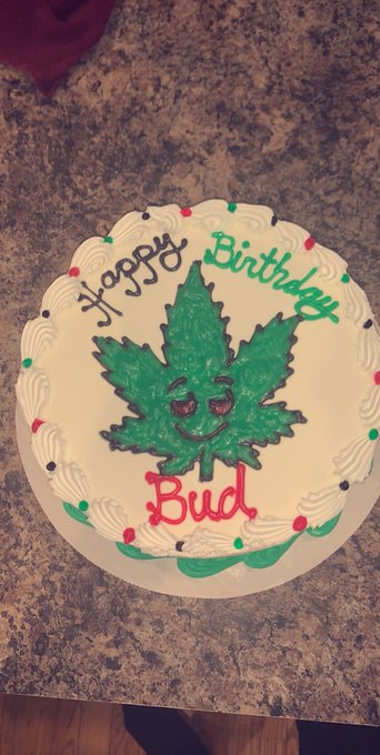 Made this cake for my step dads birthday since it was 420 haha he liked it 😂🚬 https://t.co/EMZRpoBCm<a href="/tag/sharkmelon"class="tags"><span>#sharkmelon</span></a>