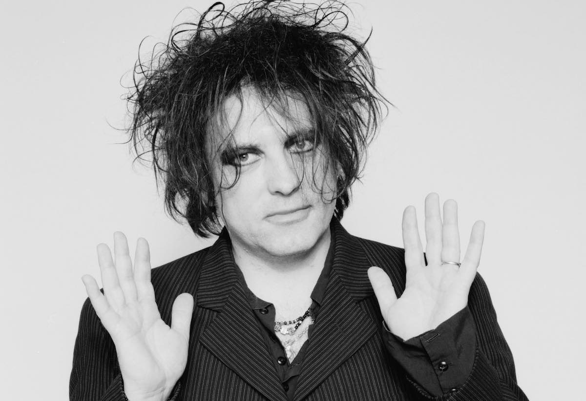 Happy birthday, dear Robert Smith

🎂🍰🍺🎉🎊🎁🎵🎶🎵🎶

61 today and forever green or black 🤔

#robertsmith #happybirthday #birthday #61yearsold