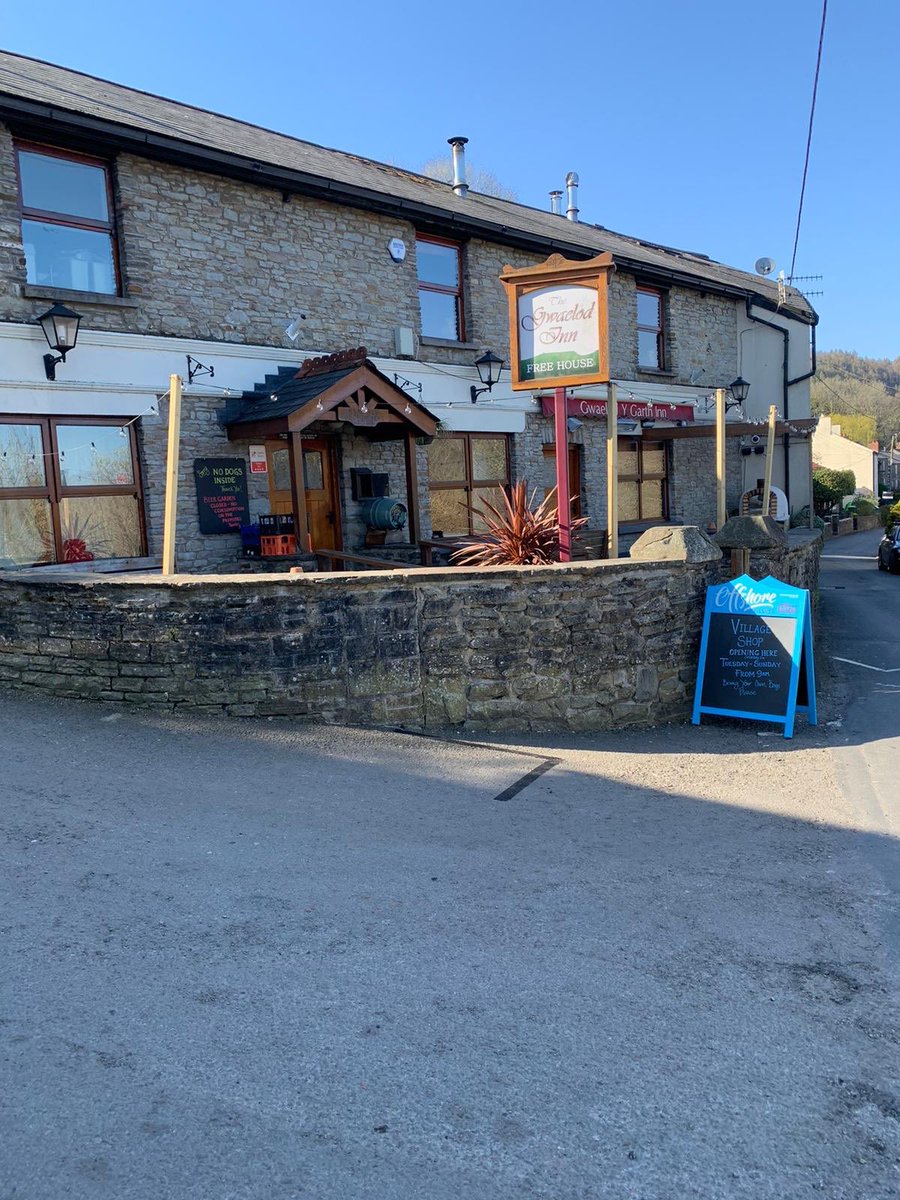 KeepWellNHS's tweet photo. Thank you to @GwaelodInn for kindly donating their B&B rooms to healthcare workers π this is hugely appreciated and allows staff to rest between shifts π #covidkindness #StopRestThink #togetherwecan https://t.co/5UxUR0NucL