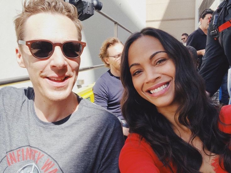 your camera roll if you were friends with the avengers - a thread