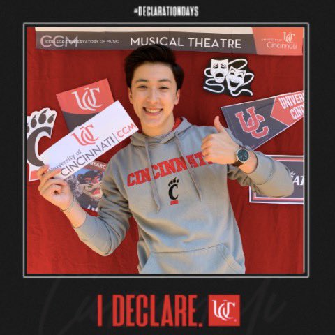 BroadwayBenji's tweet image. Celebrating my acceptance and commitment to the @UC_CCM, University of Cincinnati College-Conservatory of Music. I&apos;m looking forward to the next four years as an MT major! Go Bearcats!!! ❤️🖤❤️🐾

#bearcatsbound #ccm #briarcrest #audienceofone #chenggang #memphis #benjamincheng