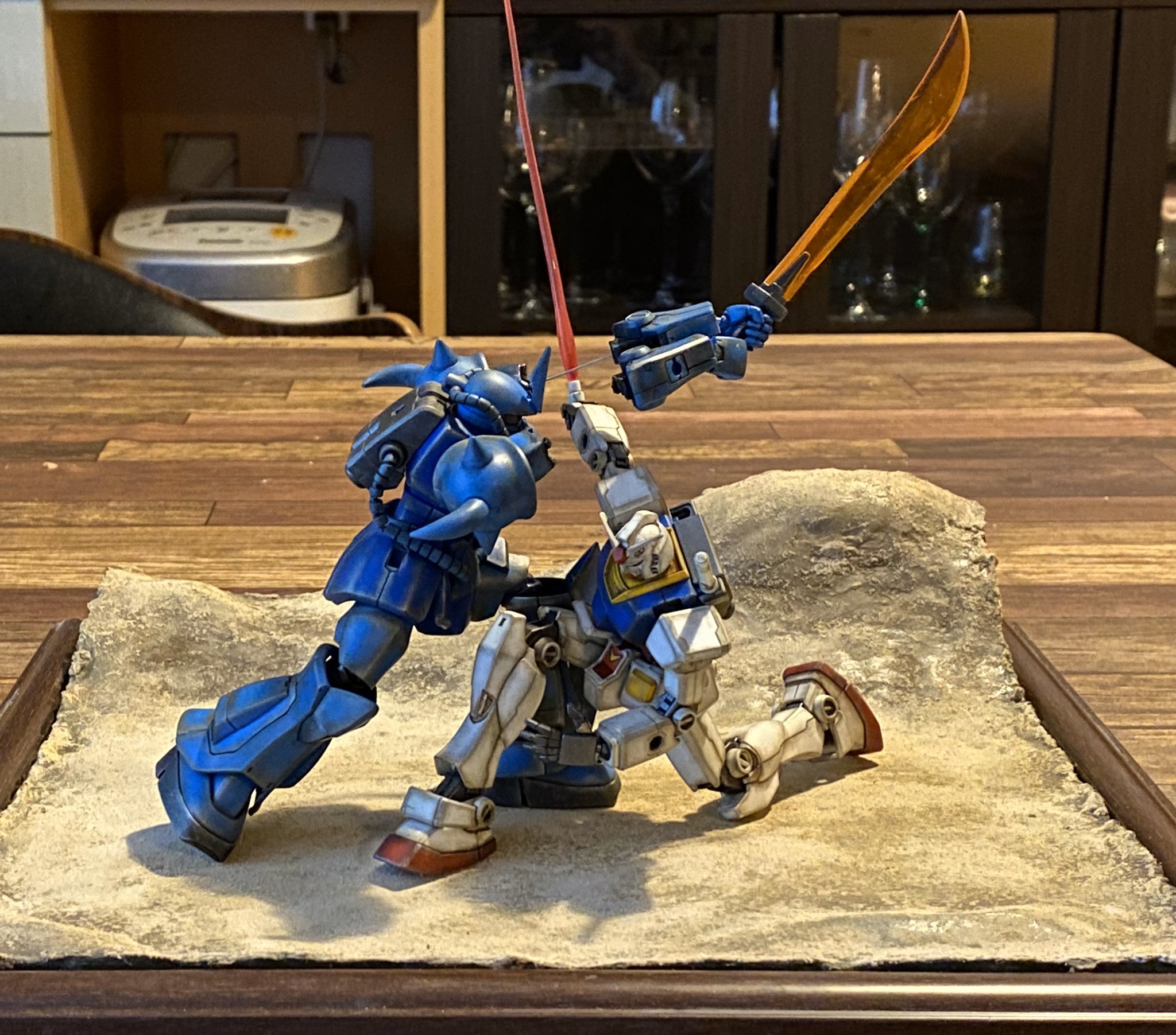 Saigen 腕を飛ばした ザクとは違うのだよザクとは ガンプラジオラマ T Co Ik50audloh Twitter