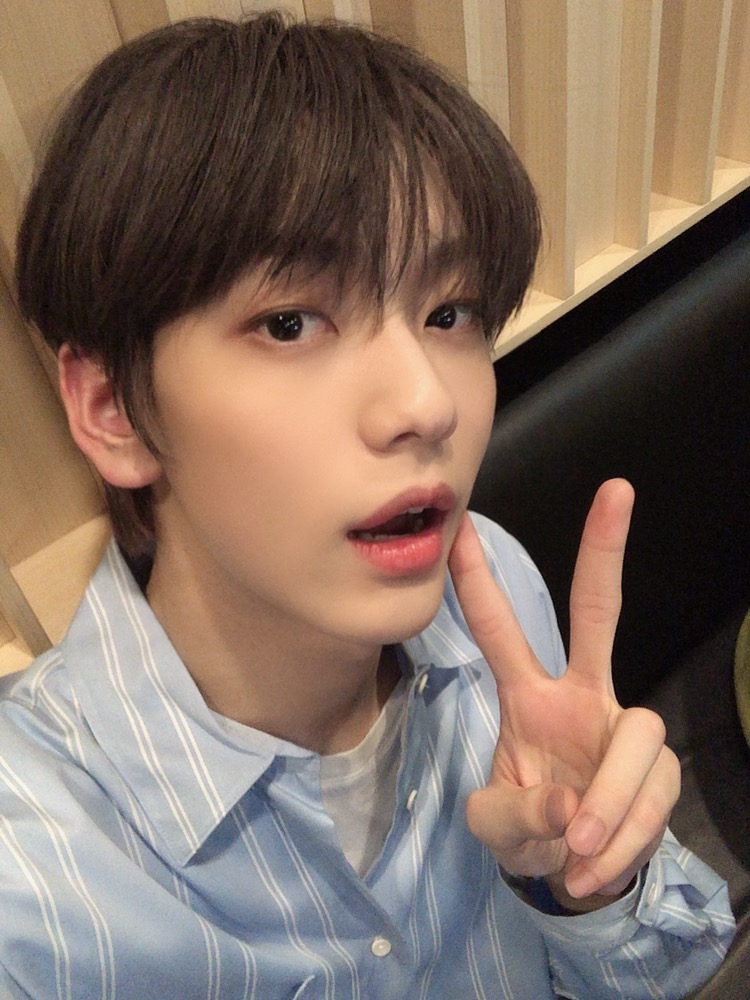 TXT_members tweet picture