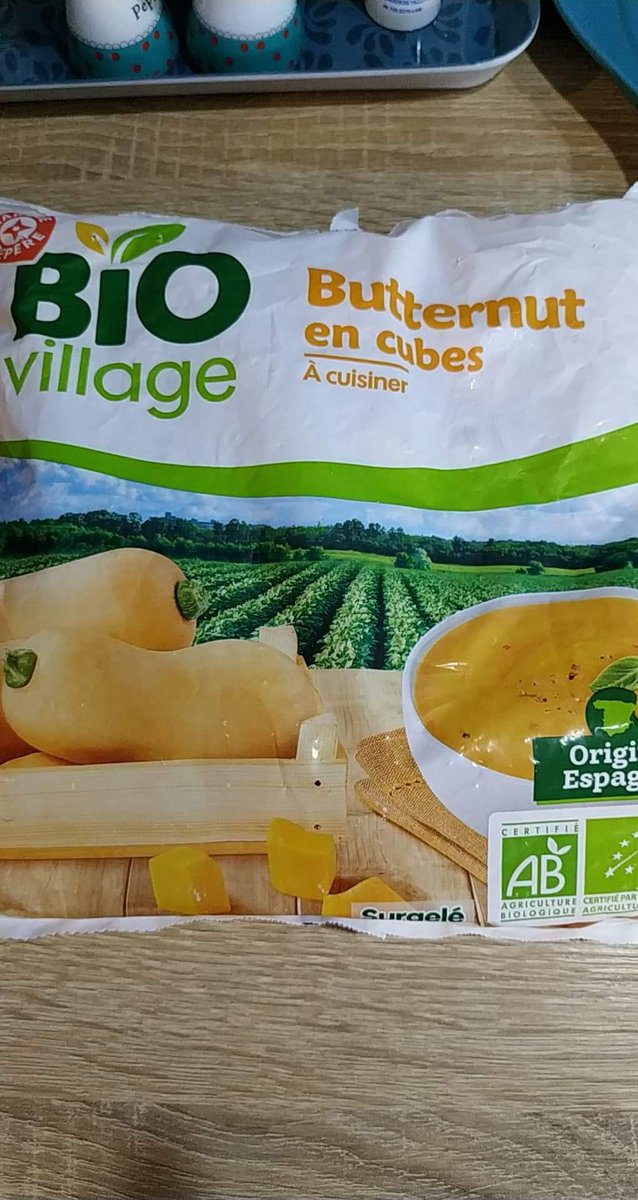 sati276's tweet photo. Arnaque au poids? Erreur de conditionnement? 
Que ce soit l'un ou l'autre, une explication serait appréciable #leclerc #Marquerepere #Tablierblanc #BioVillage , les marges d'erreurs sont trop importantes pour fermer les yeux. https://t.co/8gP1BQrMbx