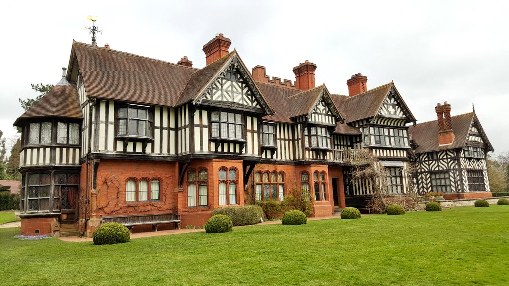 daldred007's tweet photo. Apr 21 120/365
When will we visit you again
When will we hear all the history!
Wightwick Manor &amp; Gardens , nr Wolverhampton-a Victorian home to art &amp; design @nationaltrust @NTWightwick Look forward to returning when we are able to! 
#atouraroundtheNT 
#ComeBackLater #wightwick https://t.co/QFRShfzH8x