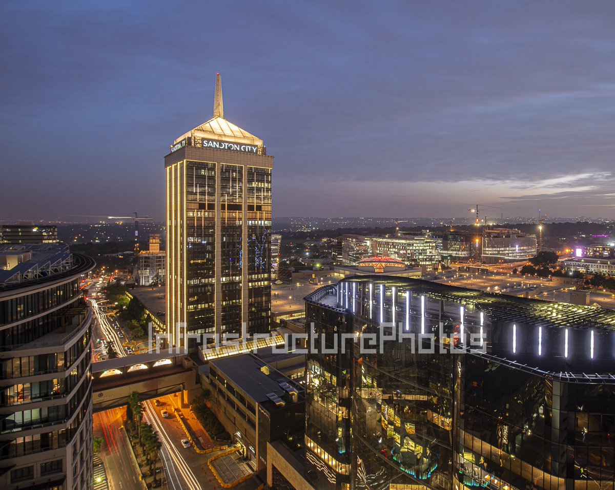 infraphotos's tweet photo. Good morning. Sandton Sunset 2016 #Sunsets #SandtonCity #infrastructurephotos #architecturalphotography @sandtoncentral @sandtoncitymall #africanarchitecture https://t.co/P14eBIlQoW