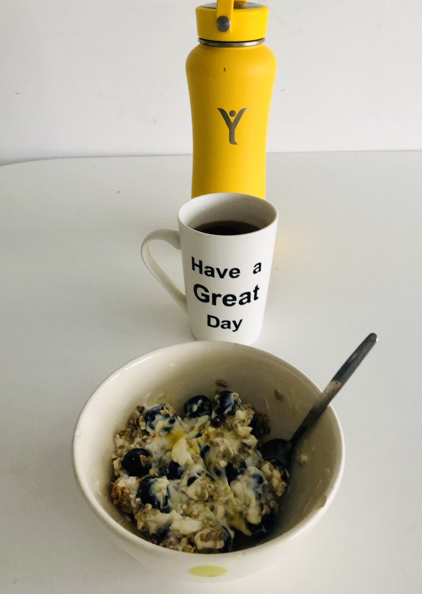 WelshieBerry's tweet photo. Ammmazzzing what a day makesโบ๏ธ yesterday I was ๐ด went home early..
Today.. feeling blessed, grateful & positive for the good things in life AND defo AWAKE.. plus got my #BerryBobble on #TakingOnTuesday #TamingTuesday #WeGotThis #MorningSun #Breakie #FeedBodyFeedSoul ๐ https://t.co/uBhGel3pO1