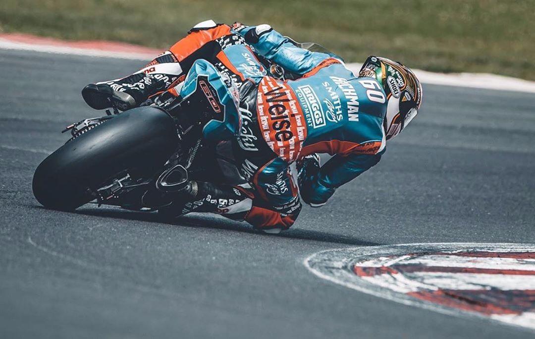 Lens_Pimp's tweet photo. #Repost @piprem #bsb #britishsuperbike #racing @lens_pimp #nikonphotography #nikon #photooftheday #nikon400mm #smithsracing #bmw #peterhickman https://t.co/gbNxlRzlS0