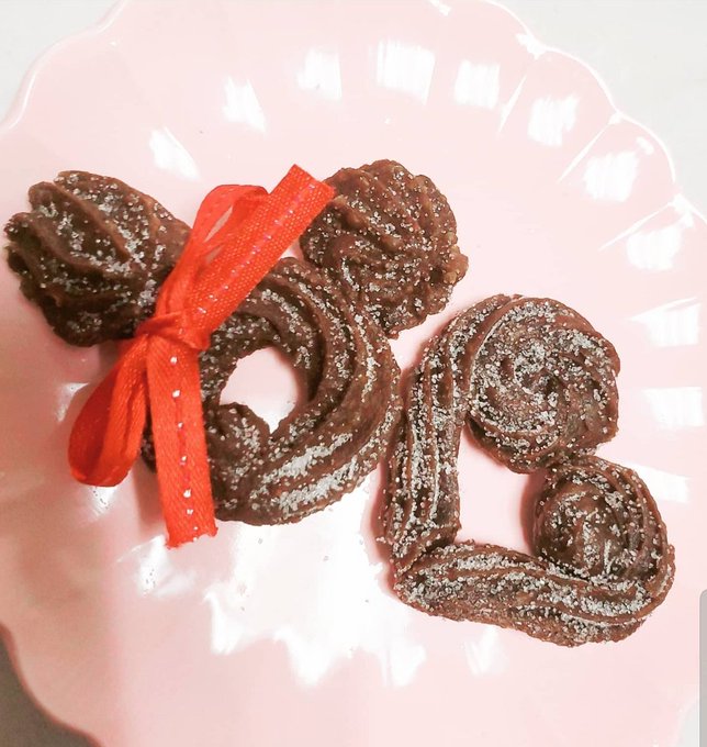 ディズニーチュロスの作り方 公式レシピで本格的な味を再現 チョコ 抹茶の2種類の材料を厳選紹介 ディズニー裏マニア