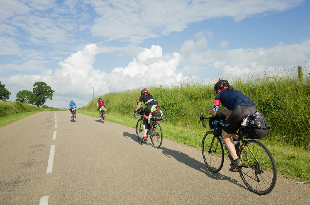 cycle_mag's tweet photo. « C’est l’histoire d’un dépassement. Du défi d’un groupe de femmes qui avaient envie de voir ce que 1140 kilomètres signifiaient. » « Born to be alive », article de @silMittens paru dans c!m 12.
https://t.co/cXvjt8JRjR
#btr2018 #cycling #cyclemagazine #longuedistance https://t.co/Kus7YI5YHA
