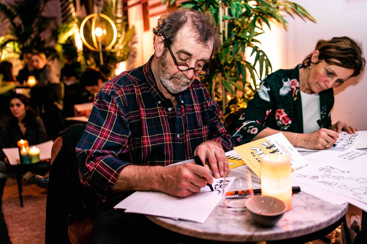 “Het is mijn missie om zoveel mogelijk mensen aan het tekenen te krijgen. Omdat het een vaardigheid is die iedereen ooit heeft gehad, maar op een bepaald moment gestopt is te gebruiken. Terwijl er zoveel mee bereikt kan worden”, benadrukt <a href="/AxelleVQ/">Axelle Vanquaillie</a>
bloovi.be/artikels/onder…