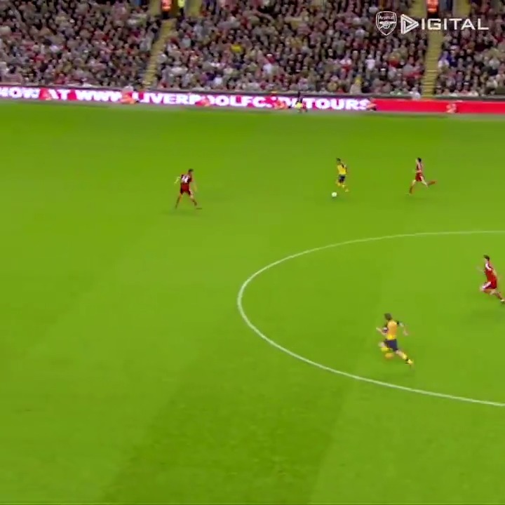  \"Look at Arshavin, here comes Arshavin!\"

Happy 39th Birthday to Andrey Arshavin  
