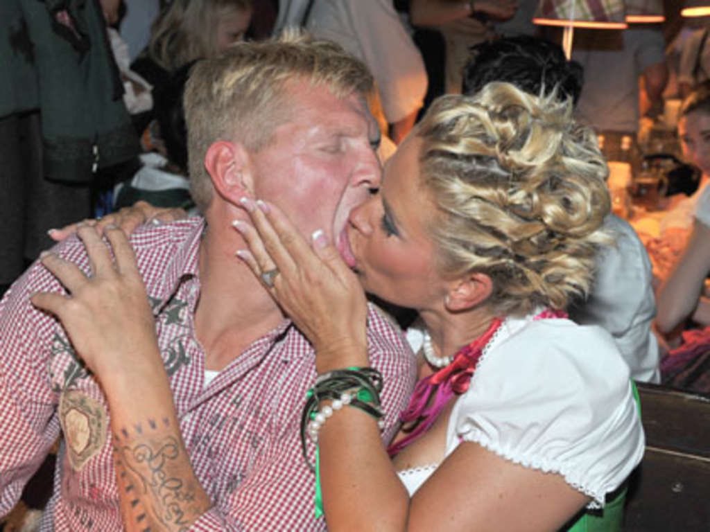 Max Bierhals On Twitter Nun Mussen Wir Dieses Jahr Auf Solche Bilder Verzichten Danke 2020 Oktoberfest