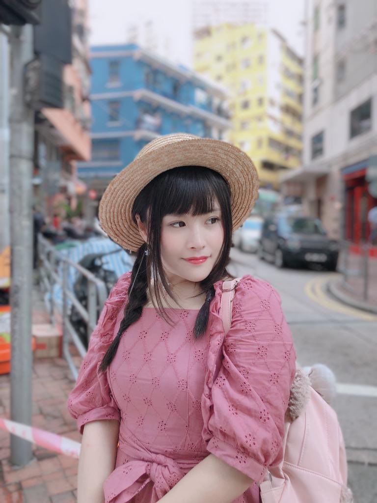 odorimu_rika's tweet photo. 香港は暑い🥺

#anmille #paulandjoe 
#operacosmetics #オペラリップティント
#美容好きな人と繋がりたい #Rika玫瑰王國小分享 #メイク　#メイク好きな人繋がりたい　#アイドル　#乙女シンドリーム　#乙女新夢　#香港　#香港アイドル https://t.co/3djNeuuILN