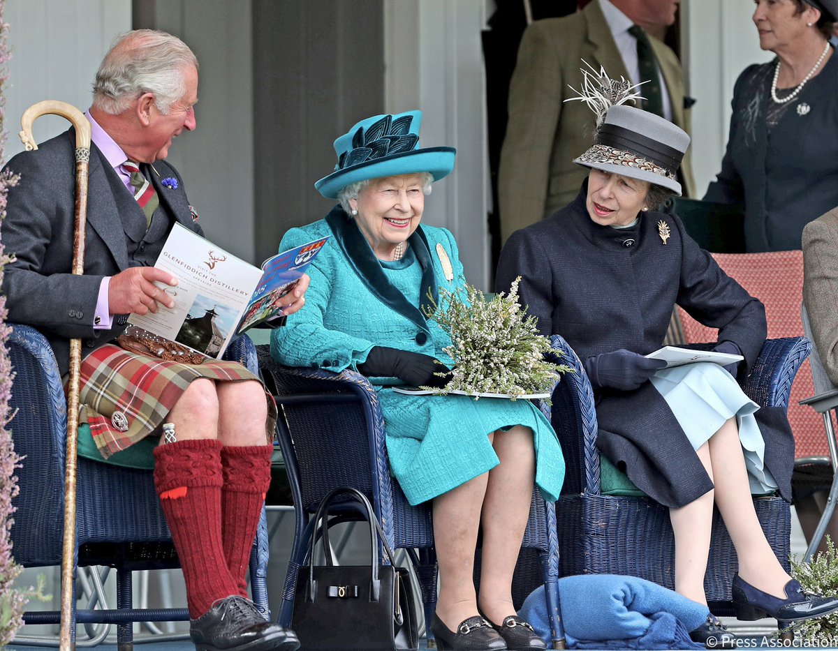 ClarenceHouse's tweet photo. Wishing Her Majesty The Queen a very Happy 94th Birthday 🎈 https://t.co/ycTa0i00VY