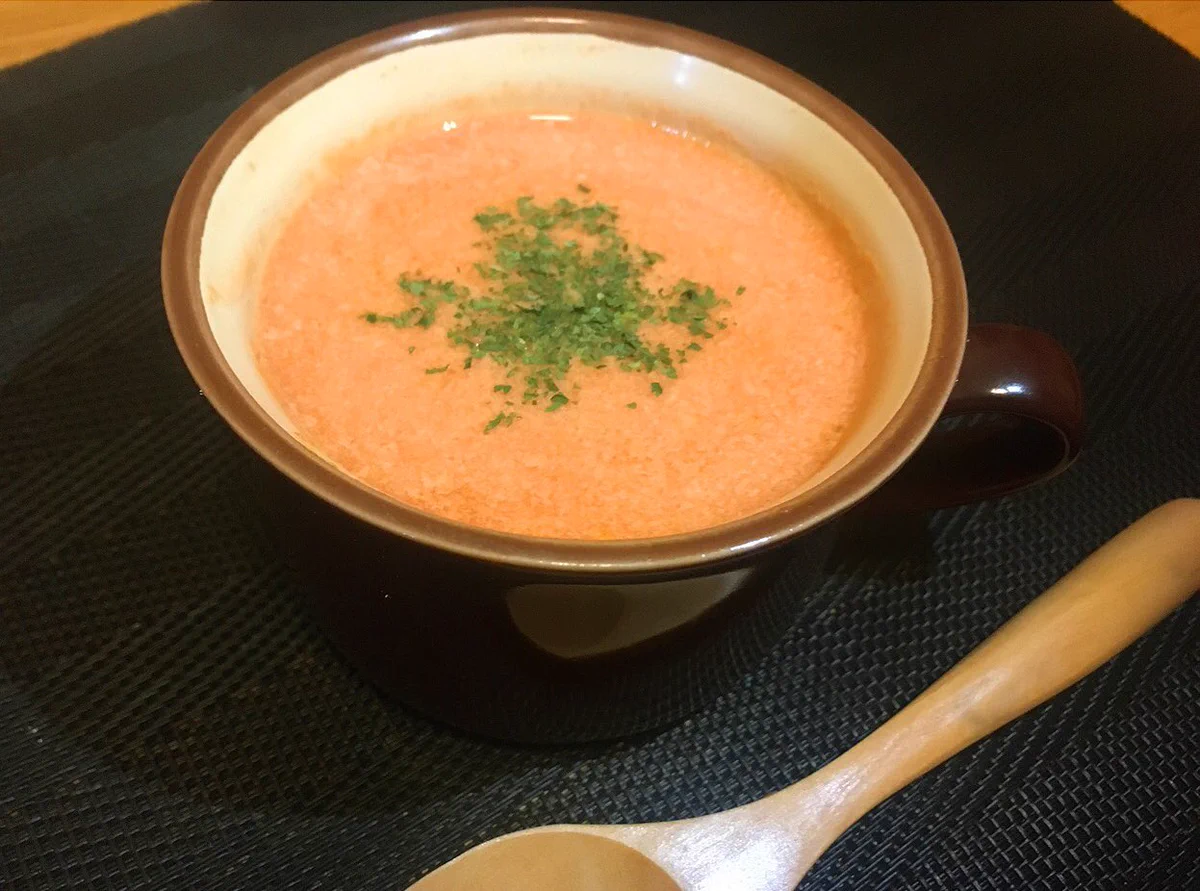 パンを添えて朝食に是非！「トマトチーズポタージュ」の作り方！