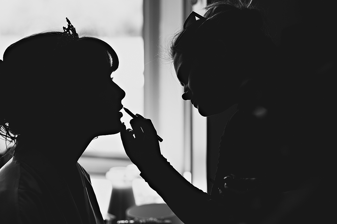 bobinbritain's tweet photo. Final touches @southdownsmanor #wedding #weddingideas #weddingplanning #hampshirebride #sussexbride #weddinginspiration #reportageweddingphotography #hampshireweddingphotographer #southdownsmanor #southdownsmanorwedding https://t.co/EyodrUhz7Q