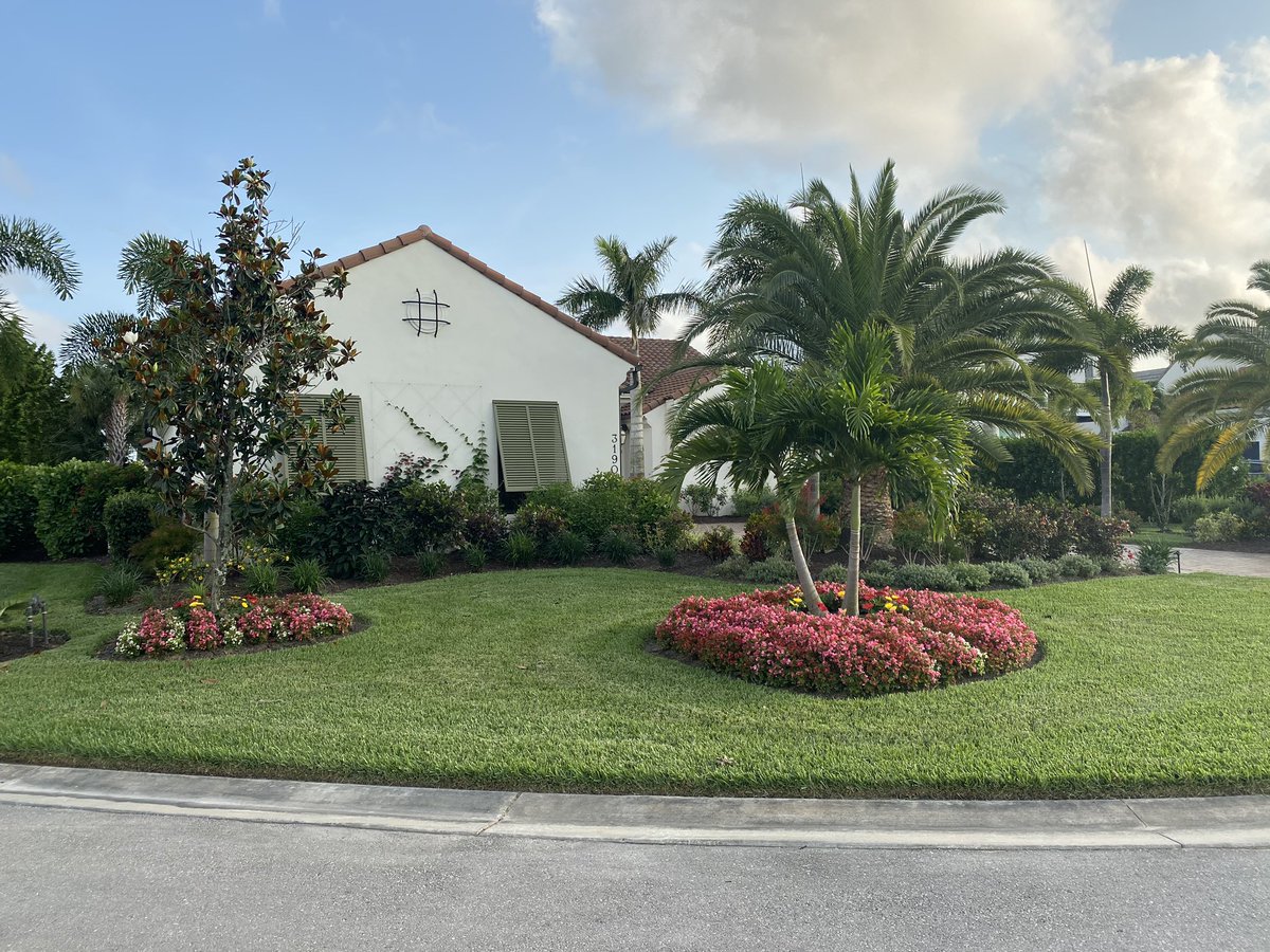 cuevahq's tweet photo. ✅The Joy Of Being Outside

The world outside is a wondrous place,

Filled with many miracles to see.

It's a place to hear and smell and feel. 
It's a place so unfettered and free. 🔥Let us enlighten your outside world🌴🌼🌹🌳 📞833-595-8733 https://t.co/o5aiDf48hj