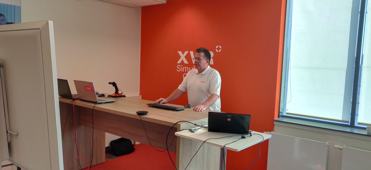 XVRsimulation's tweet image. And we're live! Our Dutch users are being treated to our first webinar on working remotely. The coming days we're also hosting English and German webinars. Want to join? Mail our support department. #Workingremotely #learningremotely #XVR #Virtualtraining