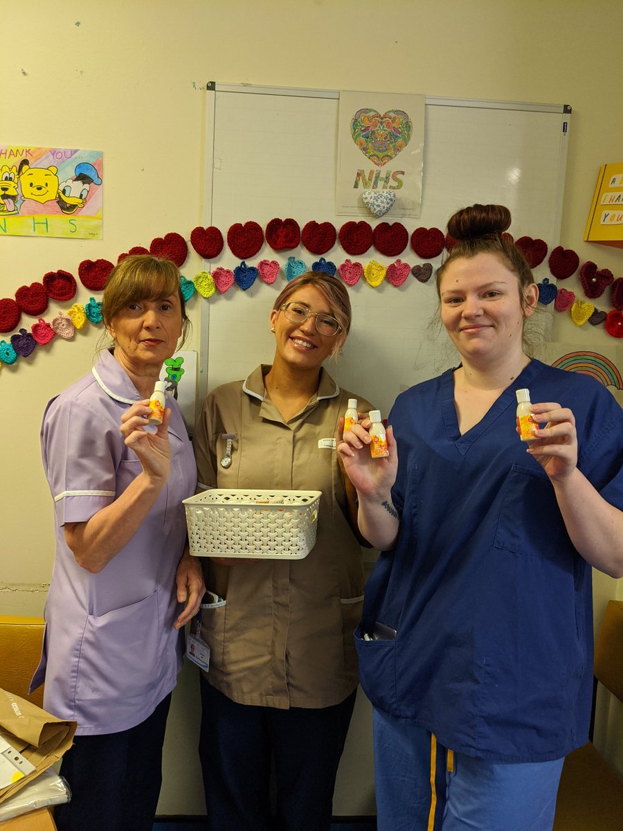 Huge thank you to the <a href="/EagleChildRammy/">Eagle+Child Rammy</a> and <a href="/holylamanatural/">Holy Lama Naturals</a> for donating some lovely toiletries for the staff on ward 5 to shower after their shifts or between wards ☺️☺️