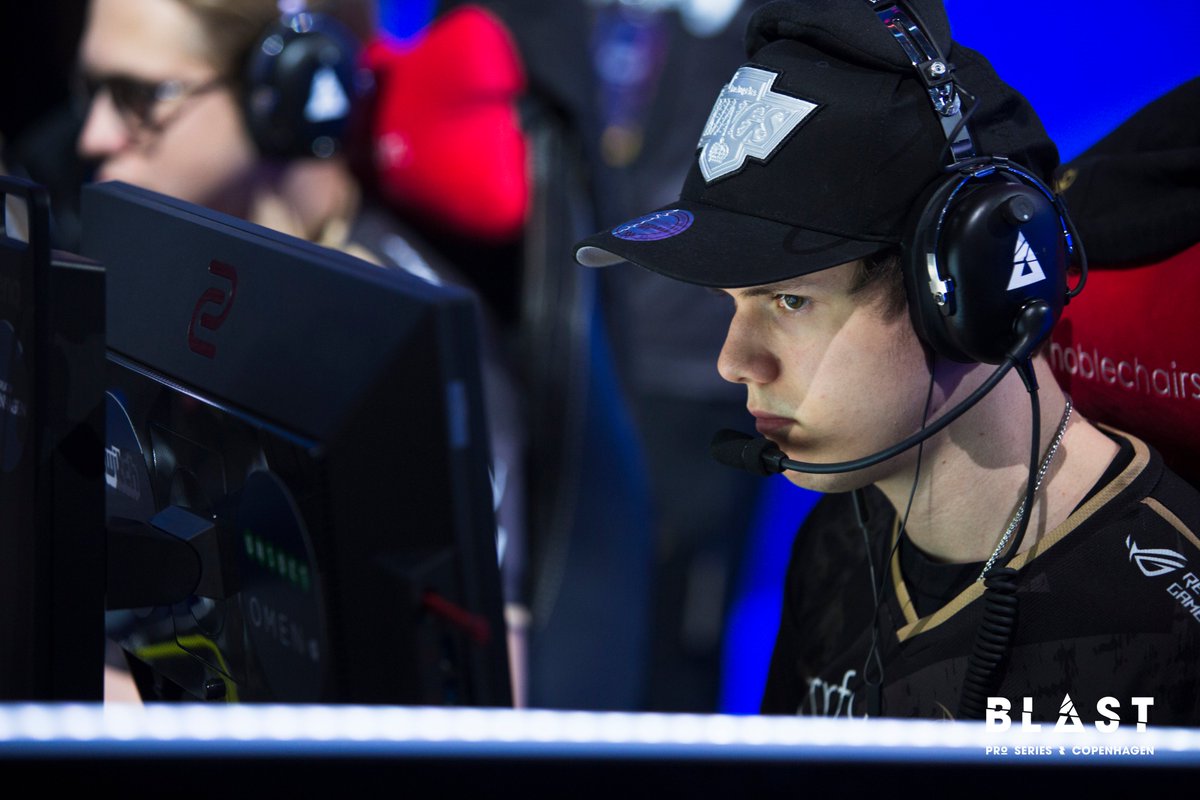 BLAST Premier 💥 tweet media