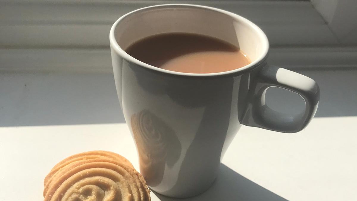 AstonUniversity's tweet photo. ☕️ It's #NationalTeaDay and we are super happy to be having a cuppa and a biscuit! Send us your tea pictures and let us know - do you think the milk goes in before or after the water? #TeamAston #TeaDebate https://t.co/rbFGEKDeto