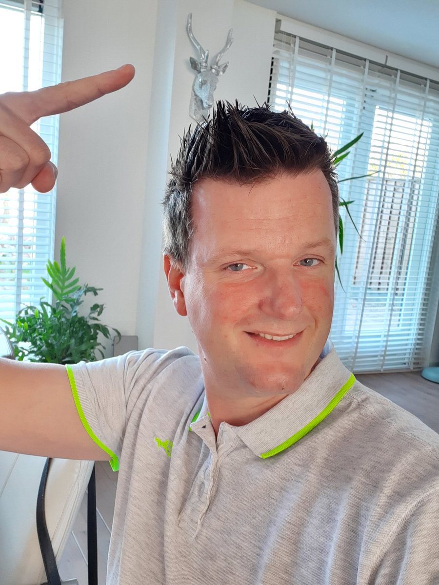HarwinTelkamp's tweet photo. @XFelineX @Buntje77 @De_Robuuste @Patriesja_75 @ongerijmd Jaja. #PoloVoorPats https://t.co/hz1yNljeOj
